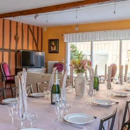 Les Oiseaux_a Avec Piscine Chauffee *